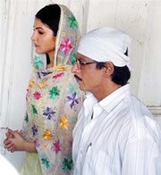 Shahrukh visits Golden Temple 