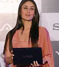 Kareena endorses Size Zero laptop