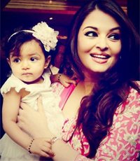 Aishwarya adores Aaradhya Bachchan