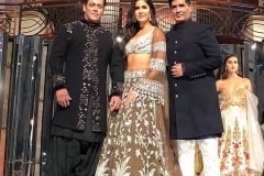 Bollywood Stars Shine at Manish Malhotra’s Zween Couture Show