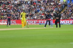 England Knockout Australia from Champions Trophy 2017