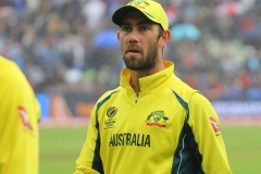 England Knockout Australia from Champions Trophy 2017