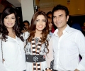 Hadiqa Kiani Fabric World