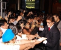 AB signs autographs at IIFA 2008