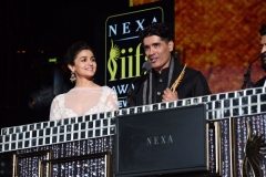 IIFA Awards 2017 enjoys a dazzling celebration in New York