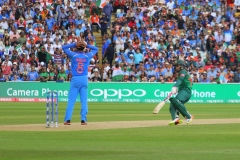India crush Bangladesh to enter final of 2017 Champions Trophy