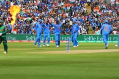India crush Bangladesh to enter final of 2017 Champions Trophy