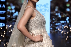 LFW-SR18-22