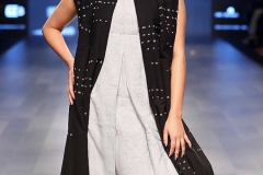 LFW-SR18-29
