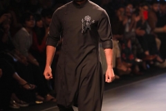 LFW-SR18-31