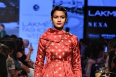 Radhika Apte walks the Catwalk for Lakmé Fashion Week