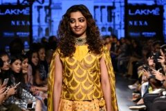 Radhika Apte walks the Catwalk for Lakmé Fashion Week