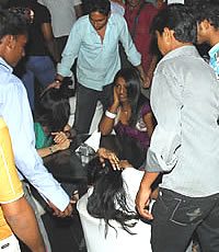 Girls attacked in Mangalore pub