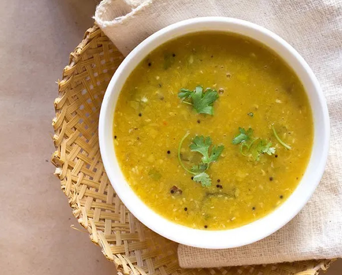 The Best of Indian Vegetarian Dishes - Aamti