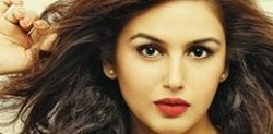 Talented Huma Qureshi takes on Bollywood