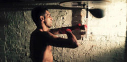 Amir Khan calls out Floyd Mayweather on Twitter