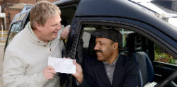 Honest Taxi Driver returns £10,000 to Passenger