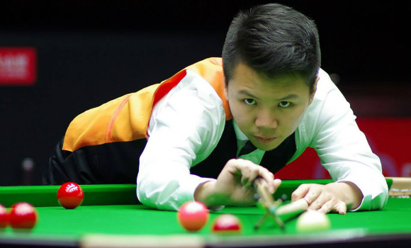 The young China B team of Zhou Yuelong and Yan Bingtao have stunned the world with a shock win over the experienced Scottish team of John Higgins and Stephen Maguire.
