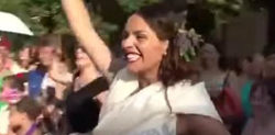 Italian Groom enjoys Bollywood flashmob surprise