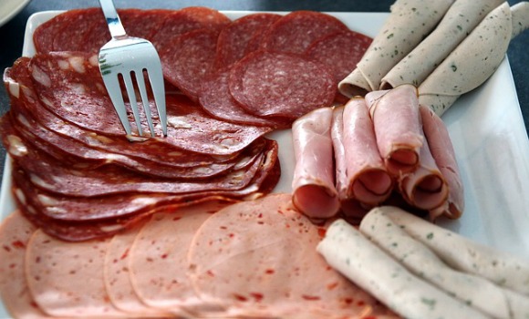Processed Meats and Bacon can cause Bowel Cancer