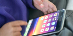 When Should You Give Your Child a Mobile Phone?