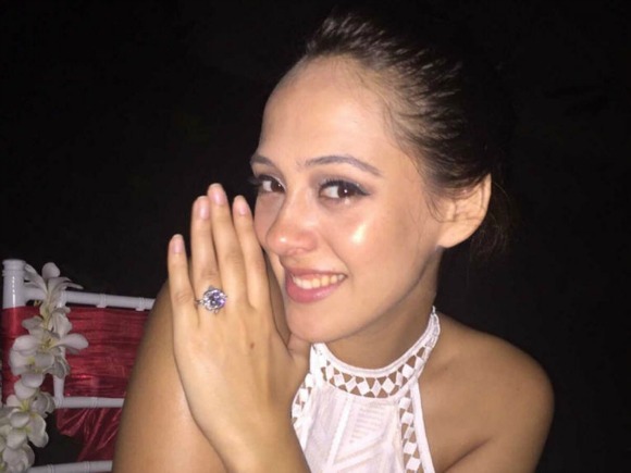 Hazel Keech gets engaged to Yuvraj Singh