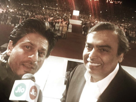 India Launches 4G with Reliance Jio and SRK