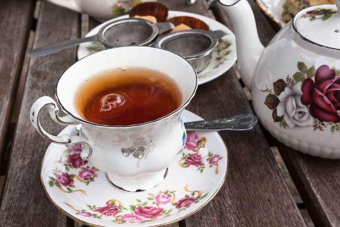 Desi Chai vs English Tea ~ The Better Brew