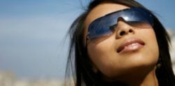 How to Wear Makeup in the Heat