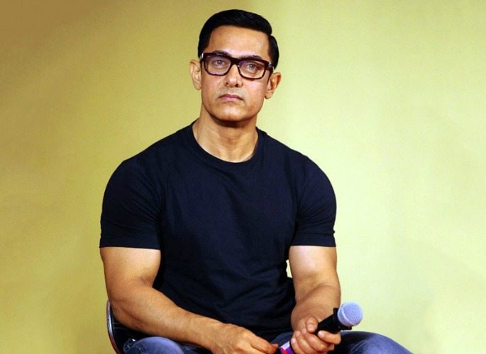 Aamir Khan and Amitabh Bachchan unite in YRF's Thug
