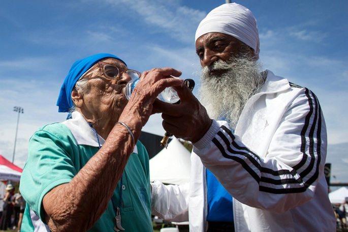 100 Year Old Runner Man Kaur wins Gold in Canada