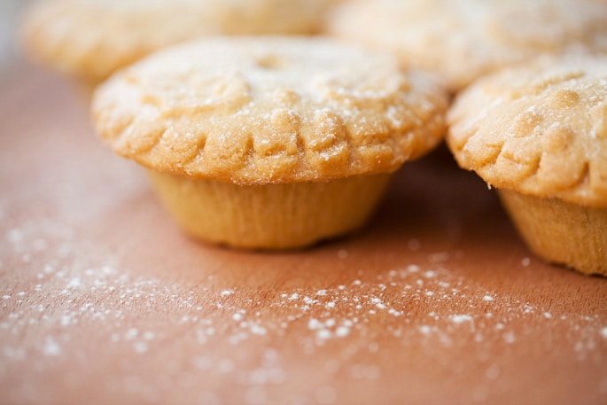 winter-sweets-desserts-mince-pies