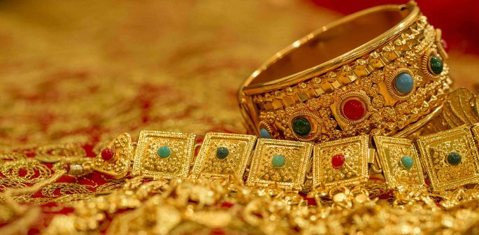 ang Steal Total of Rs 2 Crore in Jewellery After Posing As Police