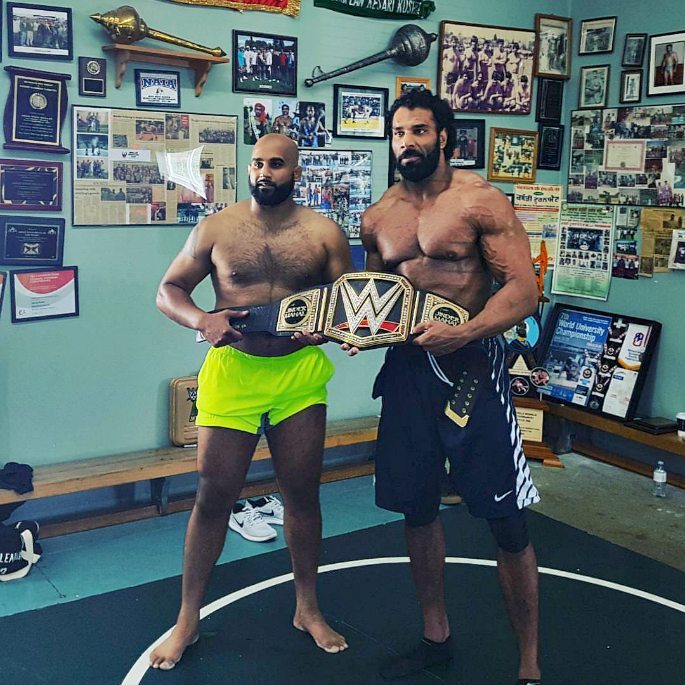 Jinder Mahal to join Arjan Bhullar to the Octagon at UFC 215