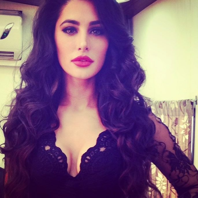 7 Sexy Looks of Nargis Fakhri you Have to See