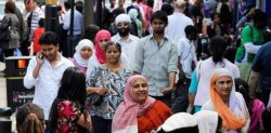 Pakistani Women not Integrated enough in UK society Report says