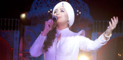 Singer Harshdeep Kaur brings Bollywood to Birmingham Town Hall