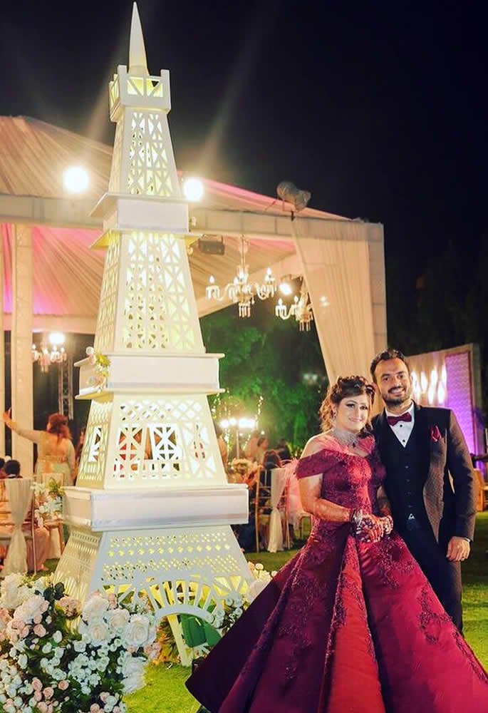 desi wedding cakes - eiffel tower