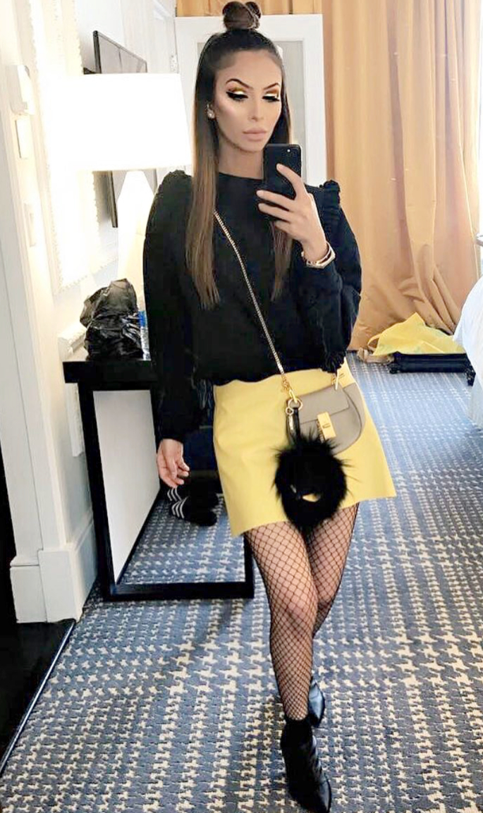 10 Best Looks of Faryal Makhdoom - Yellow and Black Zara Outfit