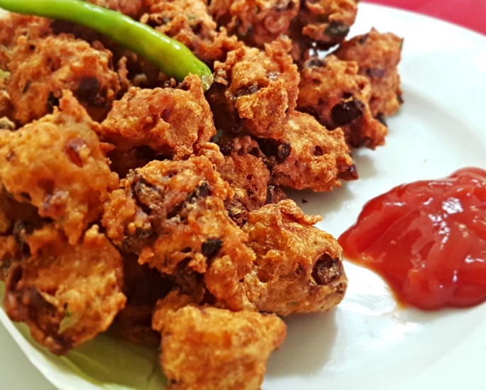 5 Tasty Desi Recipes that cost less than £5 - chicken pakora