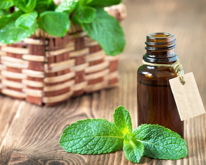 Natural Remedies to help with Headaches and Migraines - peppermint