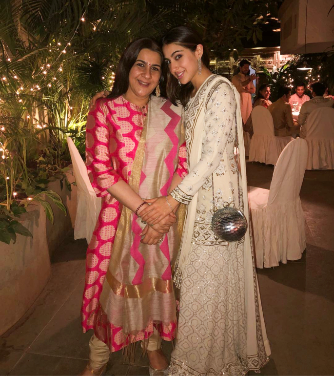 sara ali khan and amrita singh diwali bollywood 2018 - in article