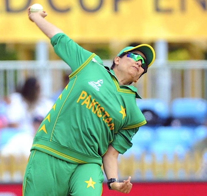 Sana Mir gets ‘Play of Women’s World T20’ for leg-break beauty - Sana Mir bowling