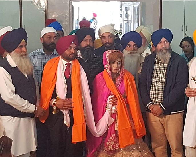 Punjabi Pakistani Bride marries Indian Groom in Punjab 4