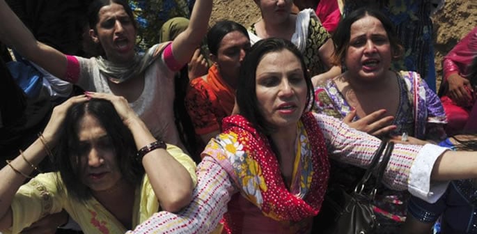 Pakistani Police raid Transgender 'Doll Party' and Arrest 27 f