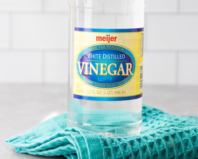 10 Desi Hacks & Tricks to Know - vinegar