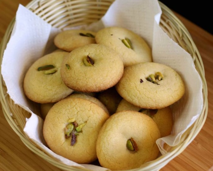 7 Indian Biscuit Recipes to Make and Enjoy - Nankhatai Biscuits