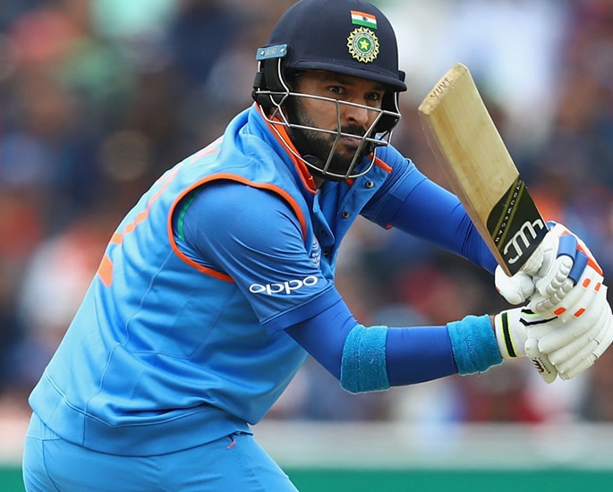 Bollywood hails retirement of Yuvraj Singh from Cricket