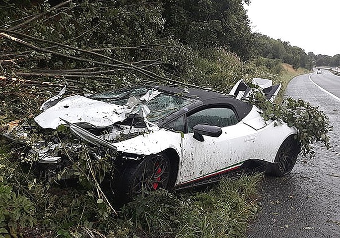 Wedding Guests crash £198k Lamborghini on Motorway