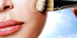 Choosing the Best Makeup to Wear in the Heat